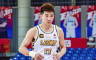 北京廣廈對決，犯規(guī)多罰球少，北京27次罰球，廣廈41次罰球。