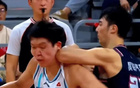 楊瀚森對(duì)抗強(qiáng)度高，NCAA球員肘擊照曝光